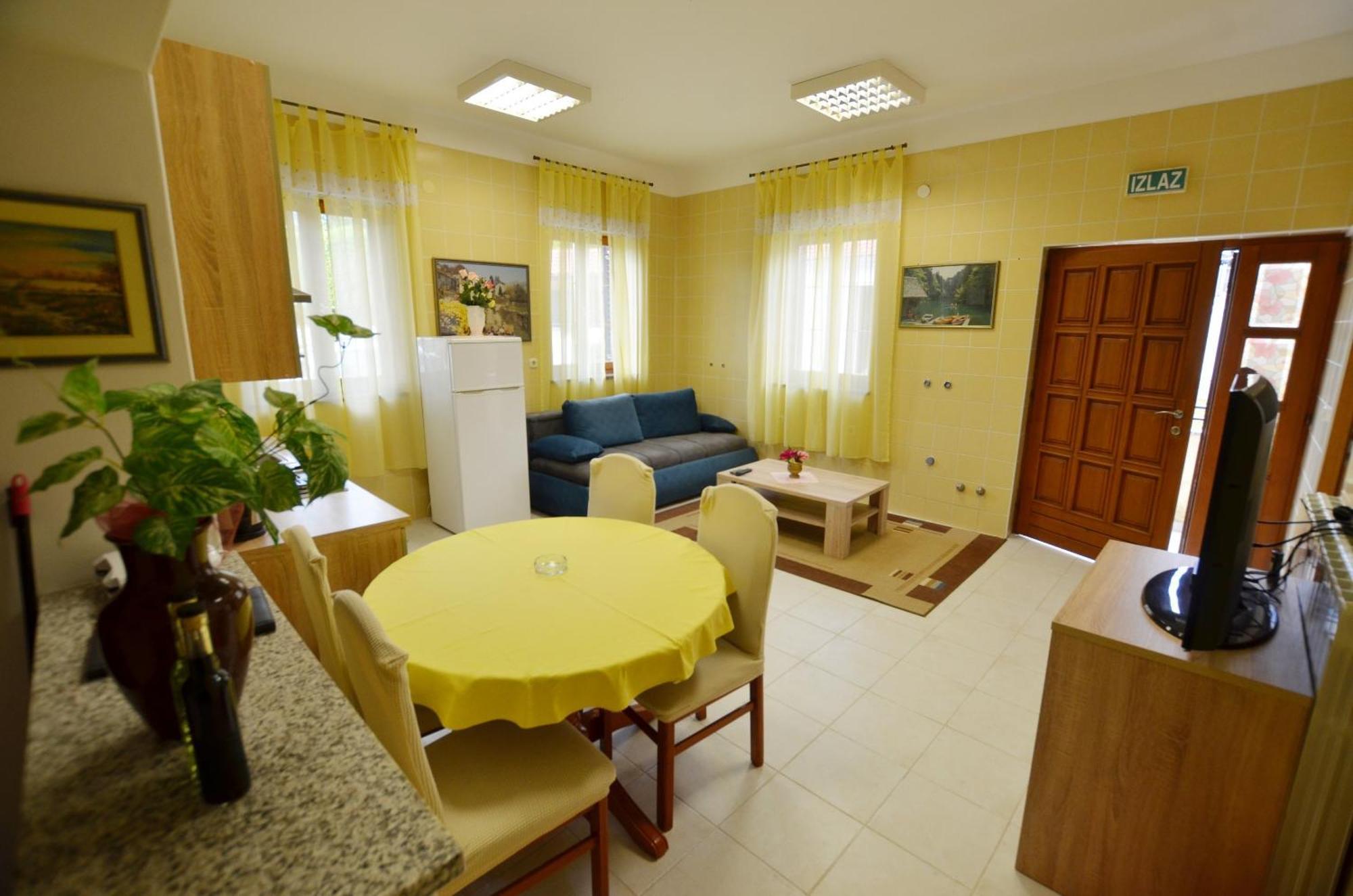 Apartment Zminj Apartments Zminj