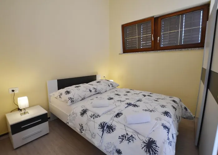 Zminj Apartments