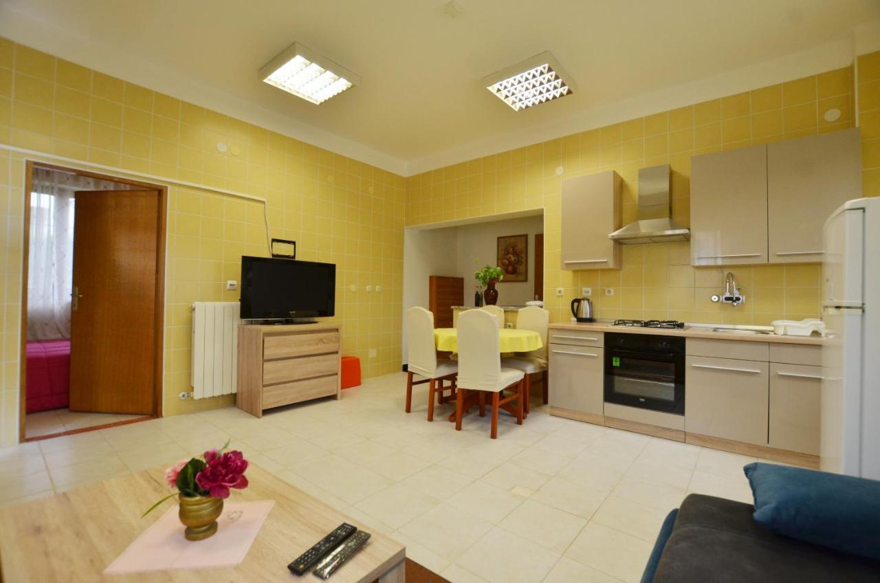 Apartment Zminj Apartments *