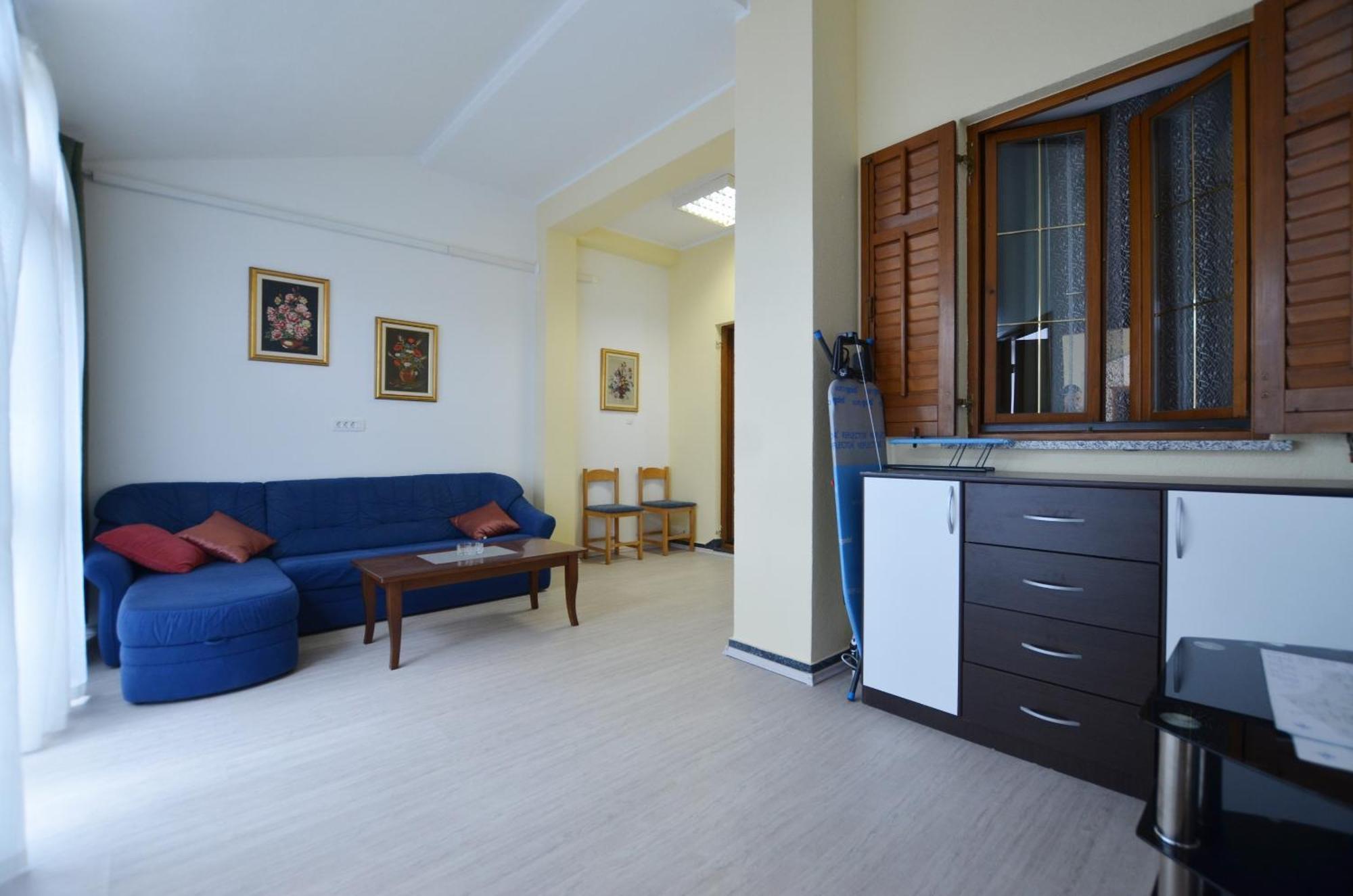 Zminj Apartments